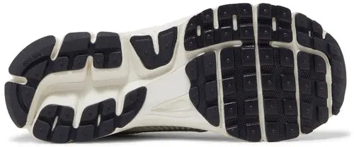Nike Zoom Vomero 5 Photon Dust