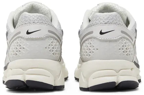 Nike Zoom Vomero 5 Photon Dust