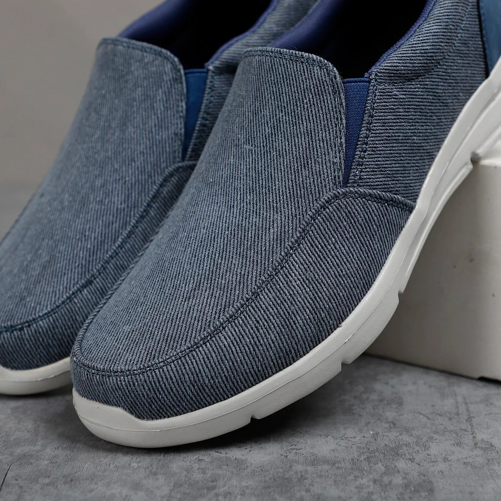 Mens Summer Canvas Loafers Breathable Comfortable Slip On Walking Shoes